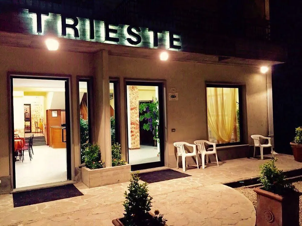 Hotel Trieste Chianciano Terme 3*,